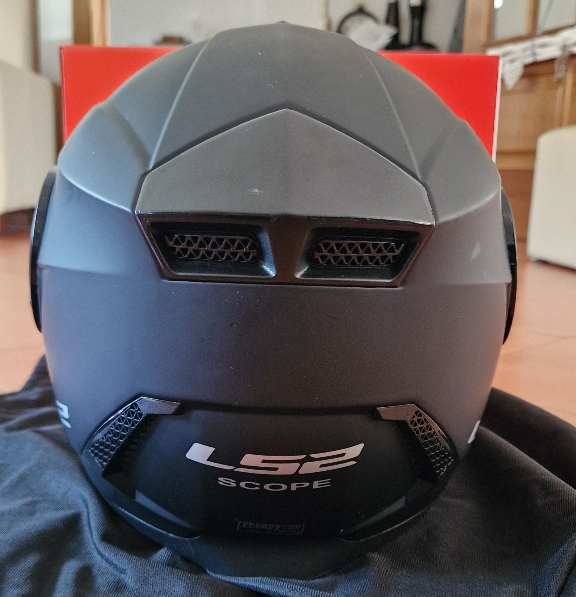 Capacete modular LS2 FF902 incl óculos escuros e preparado p/Bluetooth