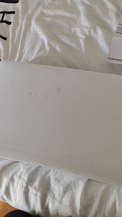 Vendo Alienware M8 R2 (Novo)