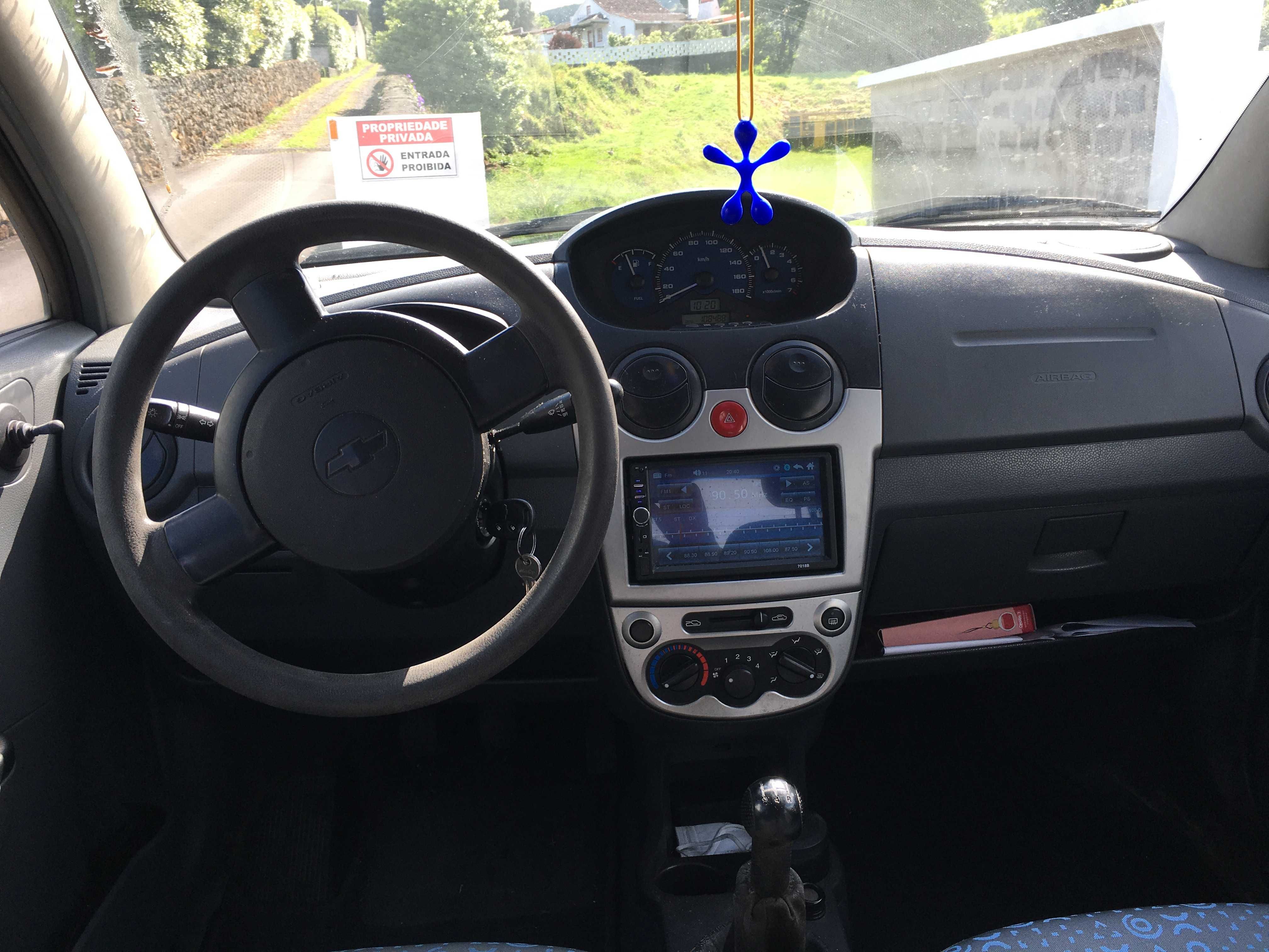 Carro económico e a funcionar bem.