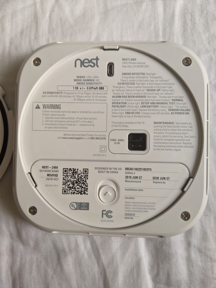 умный датчик дыма и CO Google Nest Protect (2-го поколения)