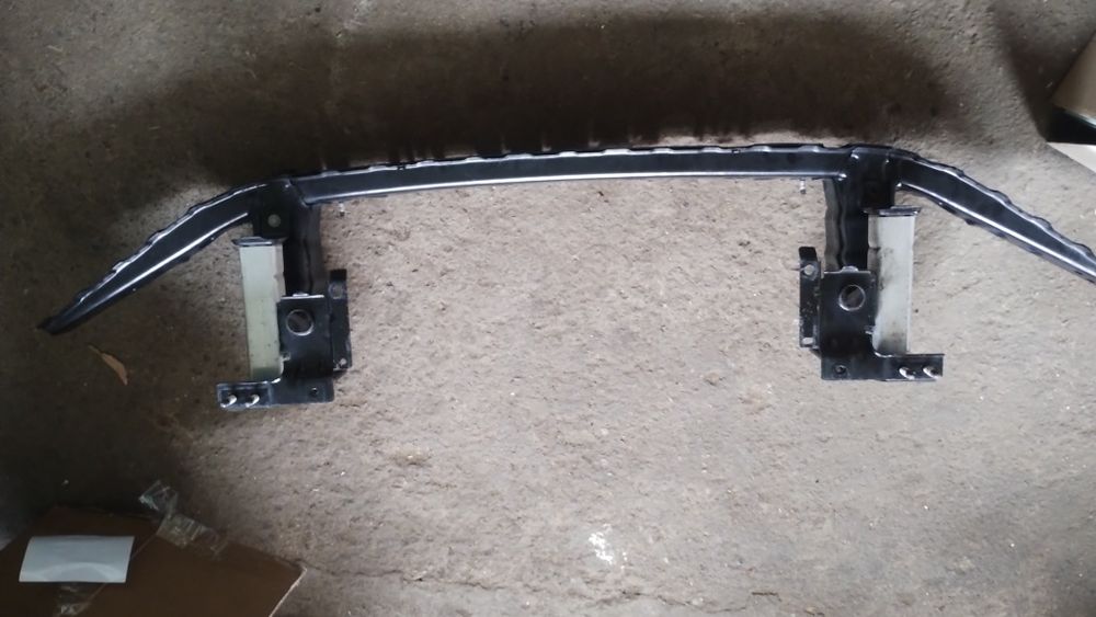 Mercedes Gle w167 belka pasa, zderzaka