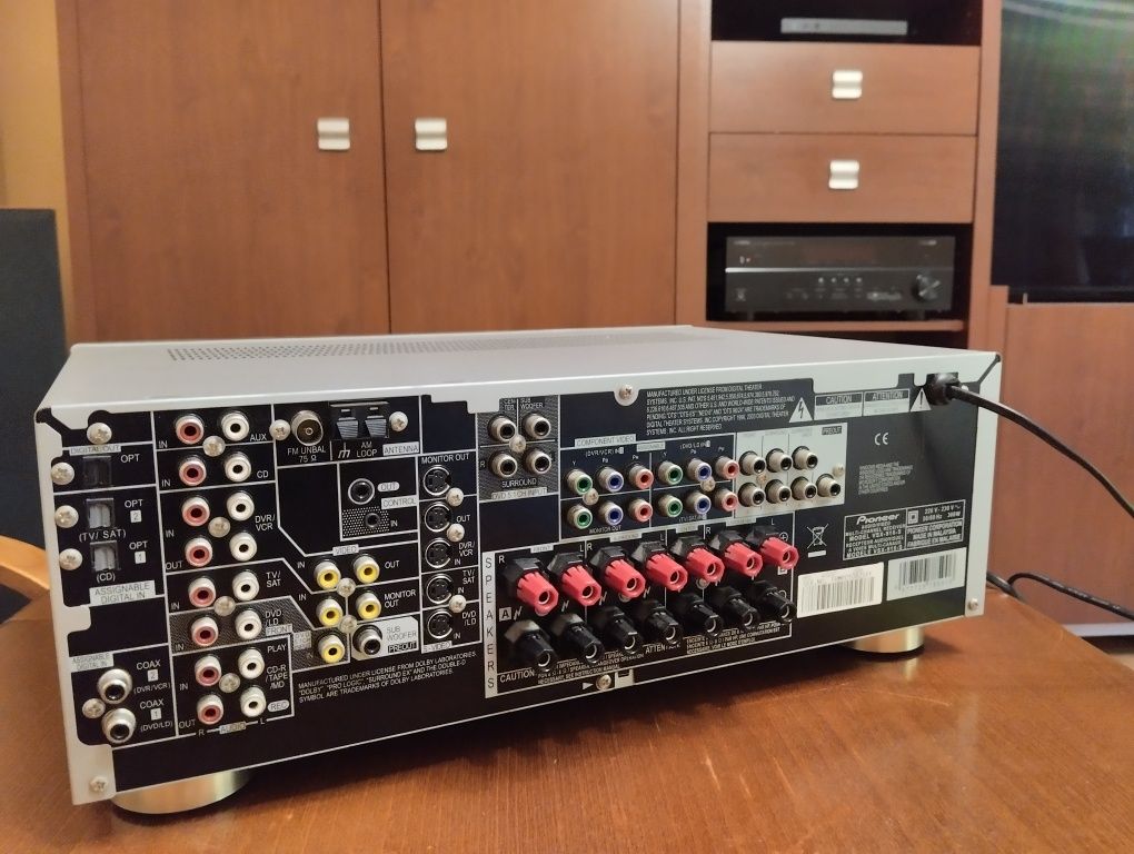 Pioneer vsx 916 amplituner 7.1 z wejściem optycznym i wyjściem pre out