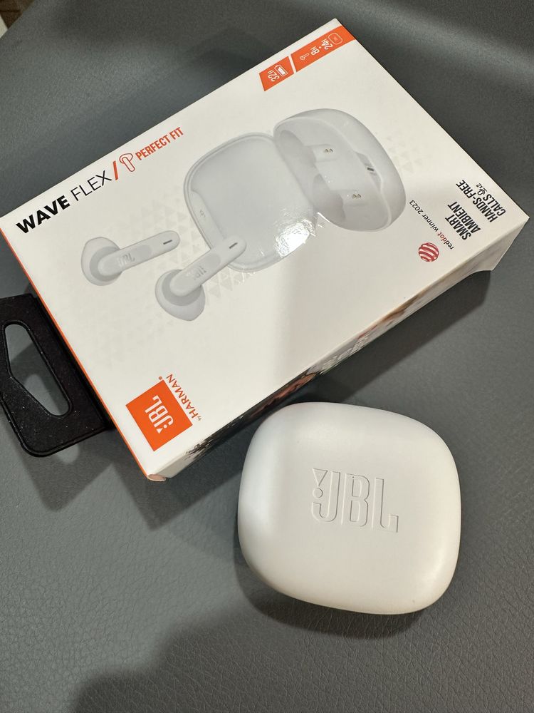 Навушники вкладиші бездротові TWS JBL Wave Flex White (JBLWFLEXWHT)