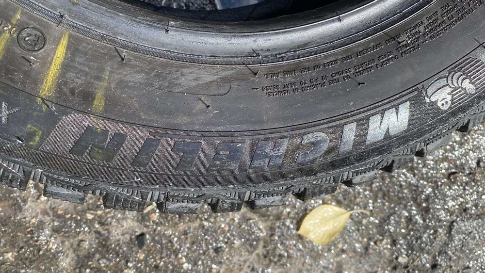 Шини Michelin 195x65 R15 шиповані 2018 року. 15-20 тис пробігу
