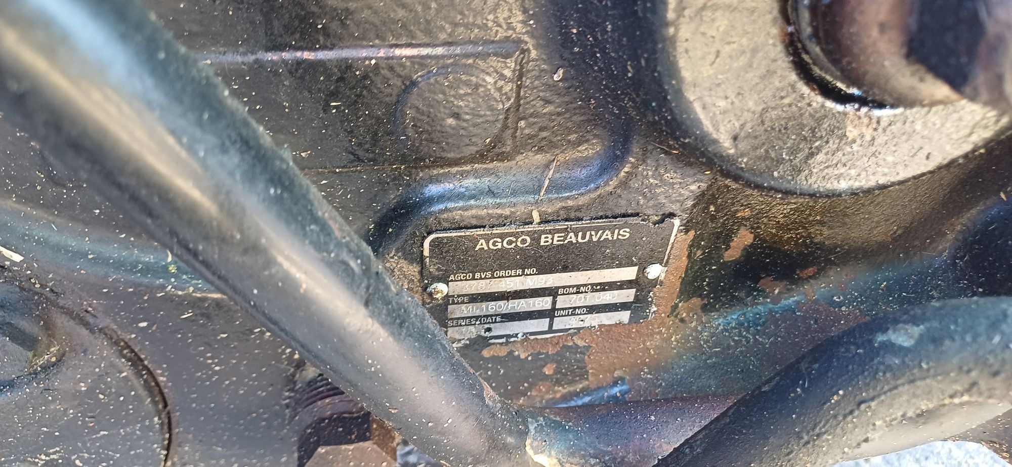 Tuz  7485 Massey Ferguson 6485 silnik sisu części most 7495 oś części