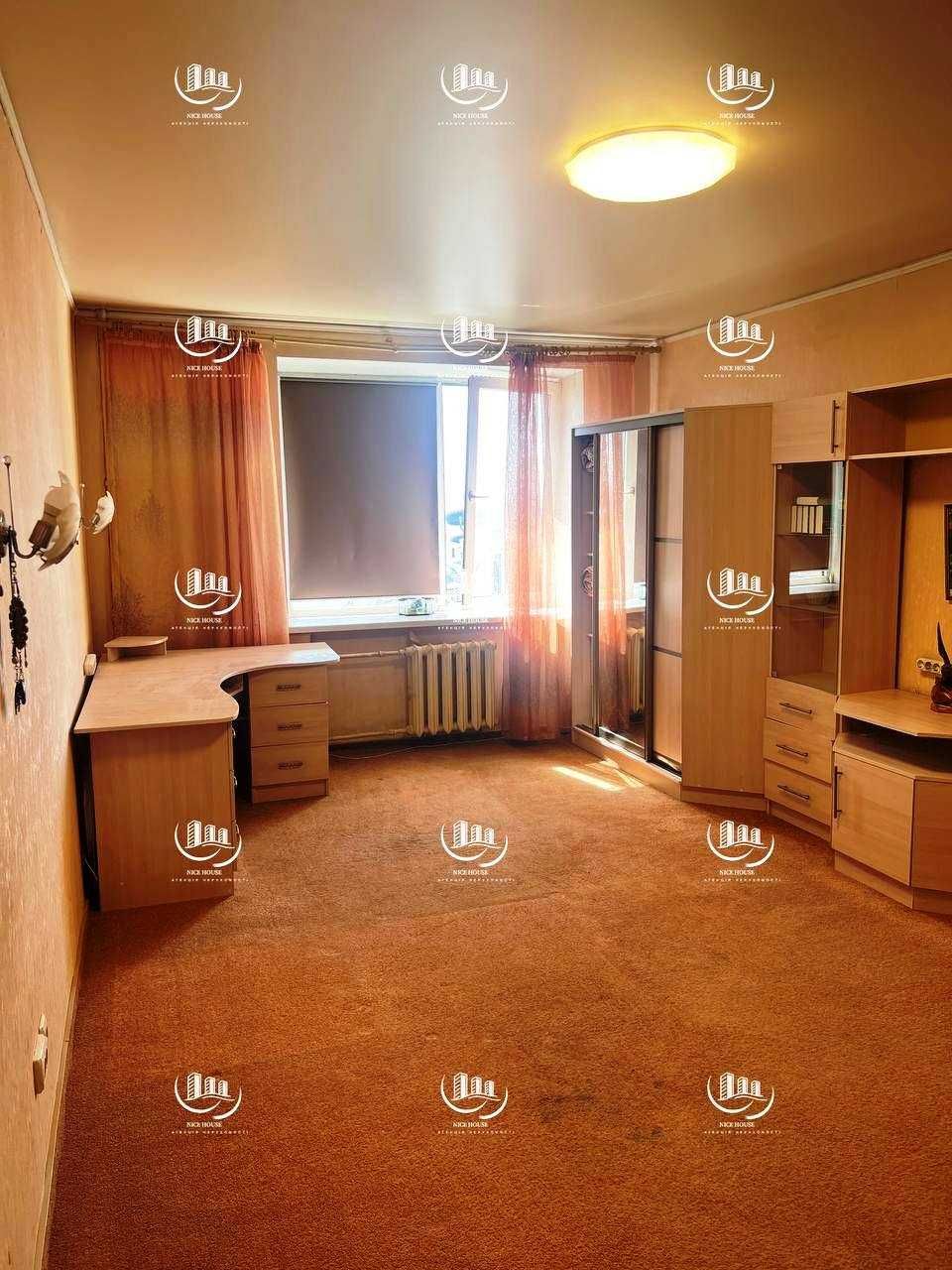 Продам 2 - комнатную квартиру пер . Армянский 1/3