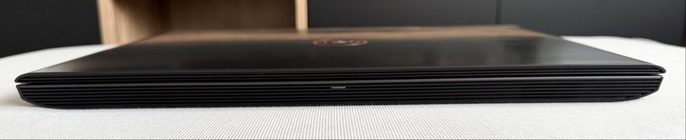 Dell Inspiron 7577 i5-7300HQ, GTX 1060 Max-Q, 16GB RAM, 500GB NVMe