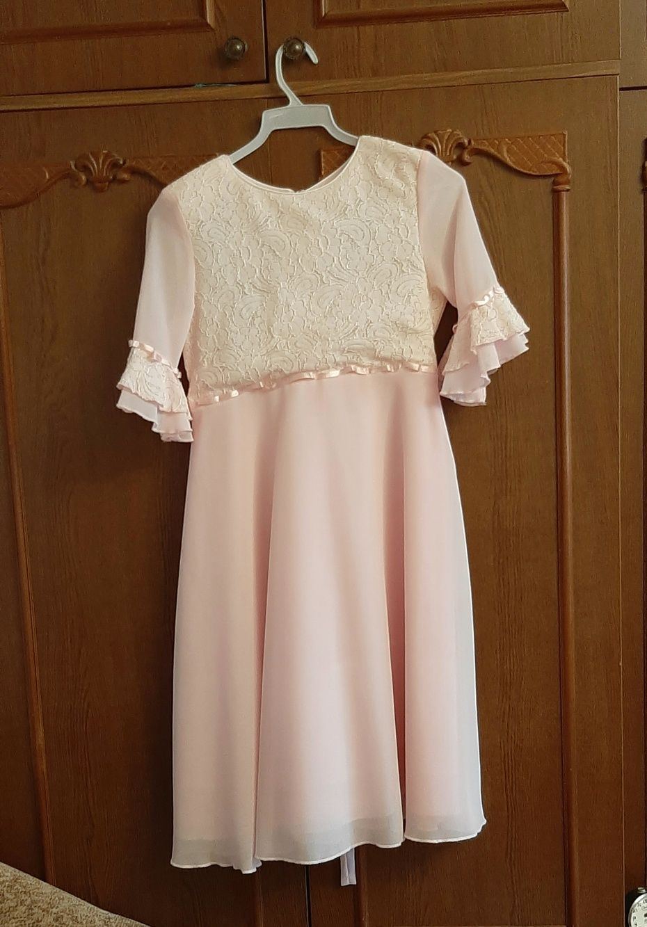 Платье детское нежно розовое нарядное
