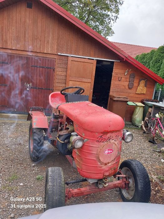 Traktor traktorek