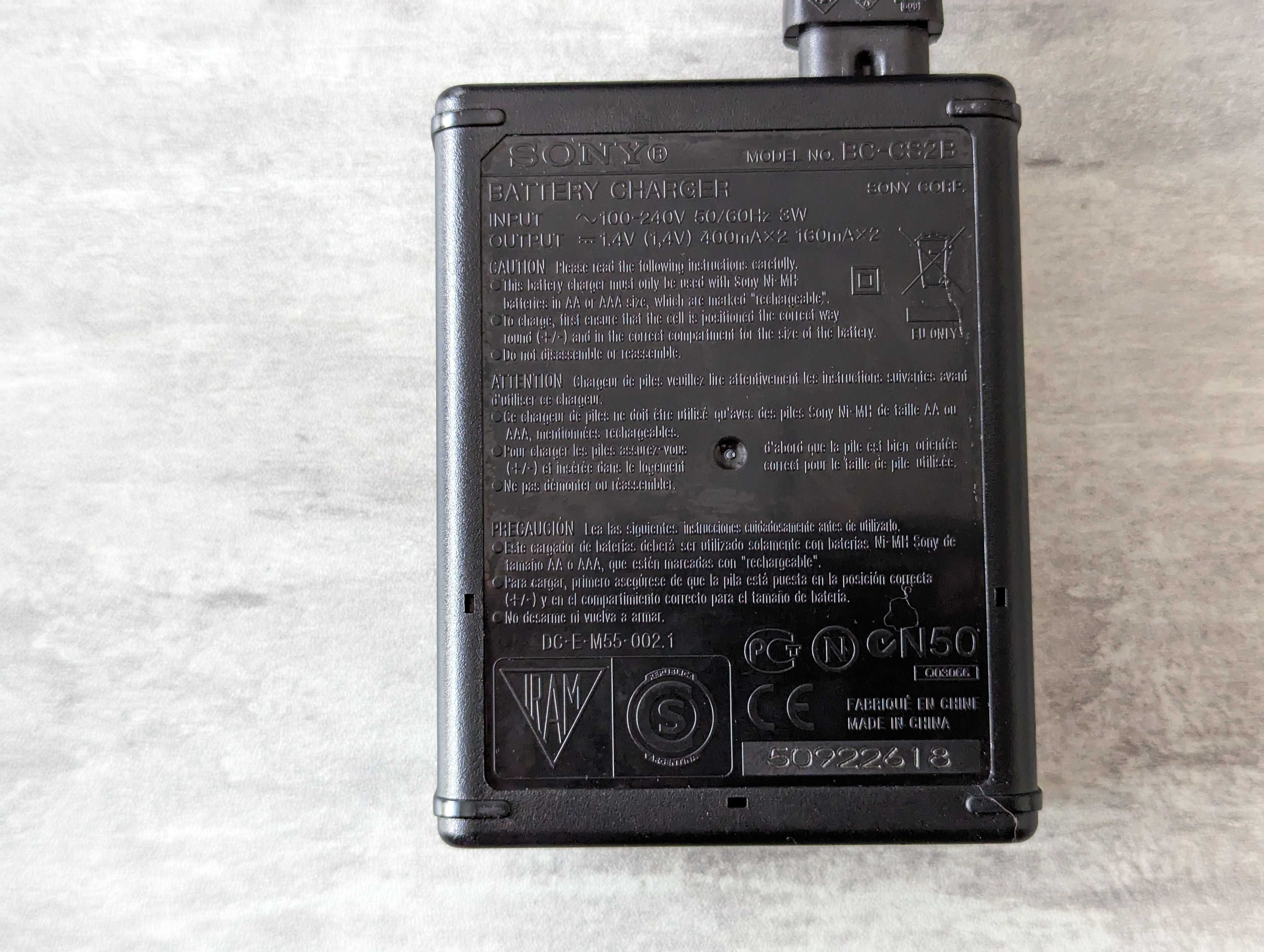 Sony BC-CS2B зарядка АА та ААА акумуляторів, зарядний прилад, зарядне