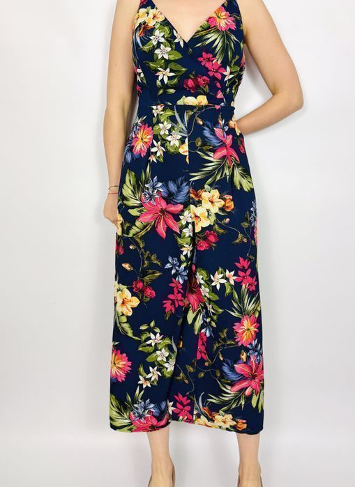 Granatowy kombinezon w kwiaty na ramiączkach XL 42 F&F