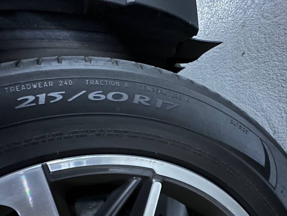 Зимові шини з дисками 225/60 R17