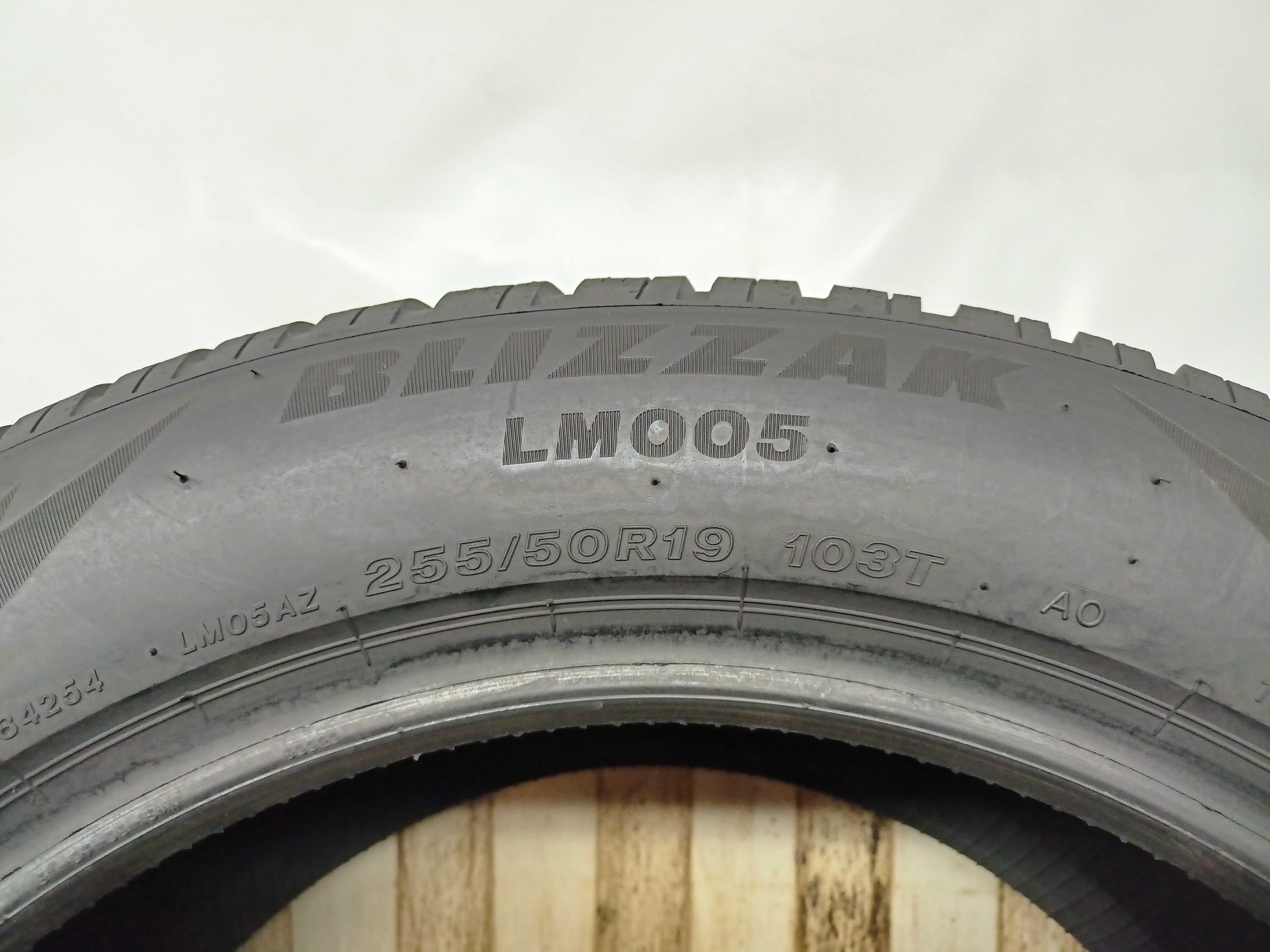 Bridgestone Blizzak LM005 255/50/19 24r. 103T 8mm (4999)