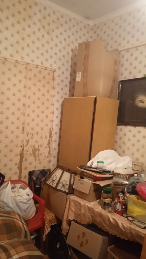 Продам срочно 3 комнатную квартиру р-н.привоза.Центр.