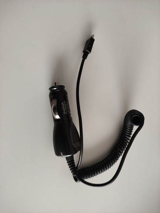 Carregador de isqueiro micro USB