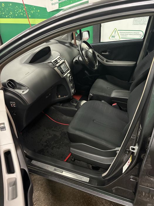 Продам таета ярис