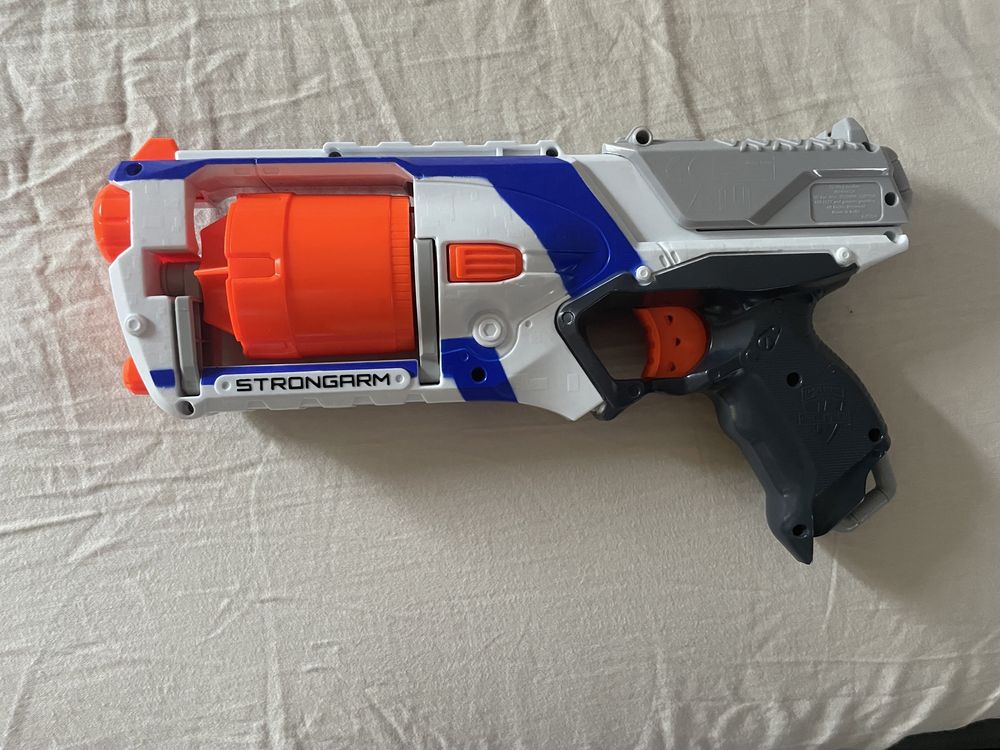 Pistolet nerf elite strongarm