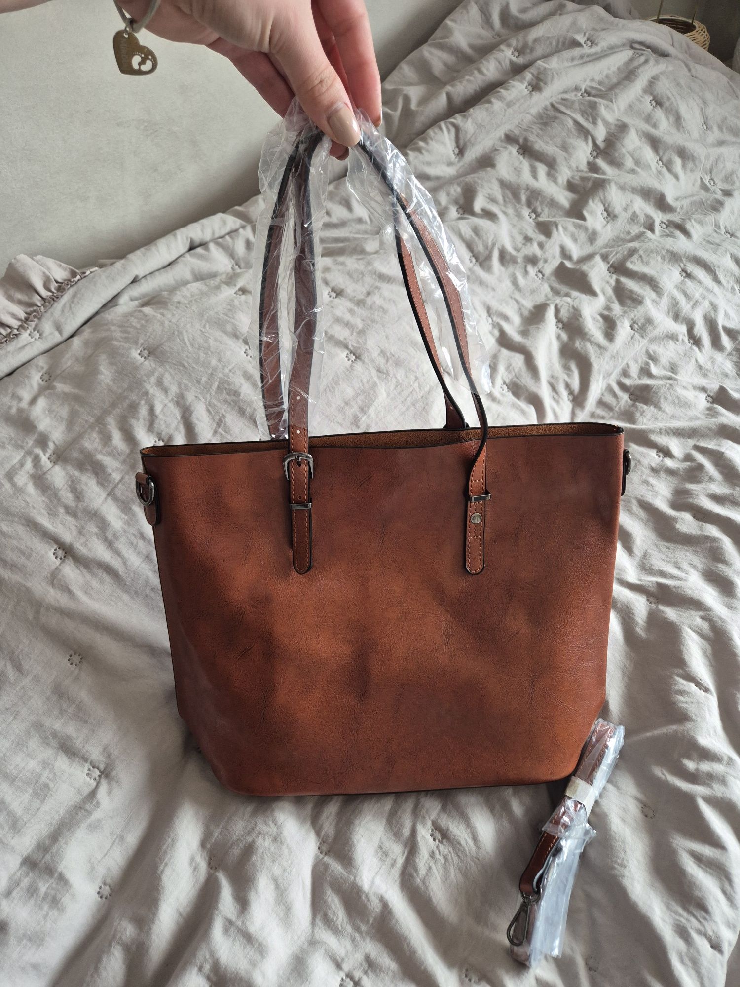 Duża torebka imitacja skóry brązowa pasek na ramię do ręki vintage