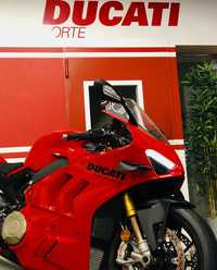 Ducati Panigale V4 S Red