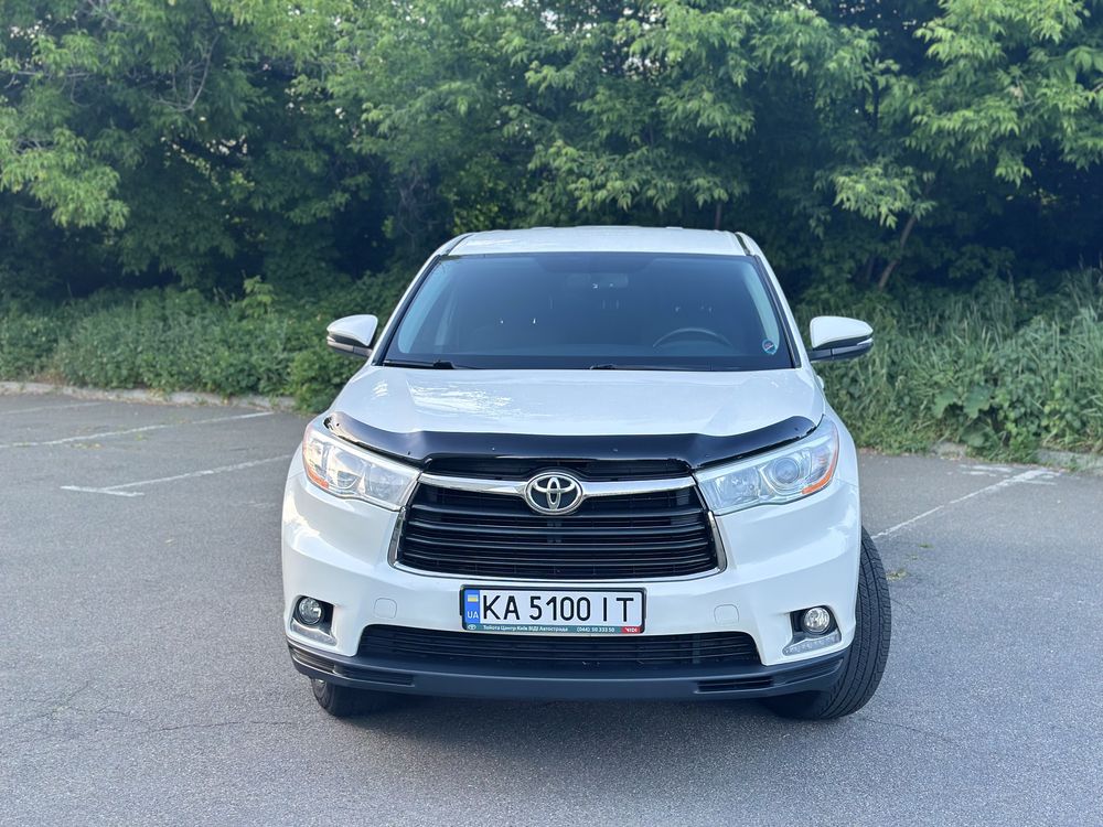 Toyota Highlander (можливий обмін на квартиру)