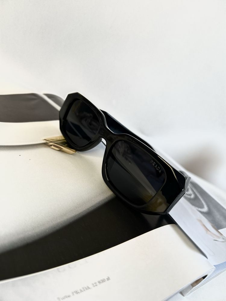 Modne i popularne damskie okulary przeciwsłoneczne  w stylu Prada
