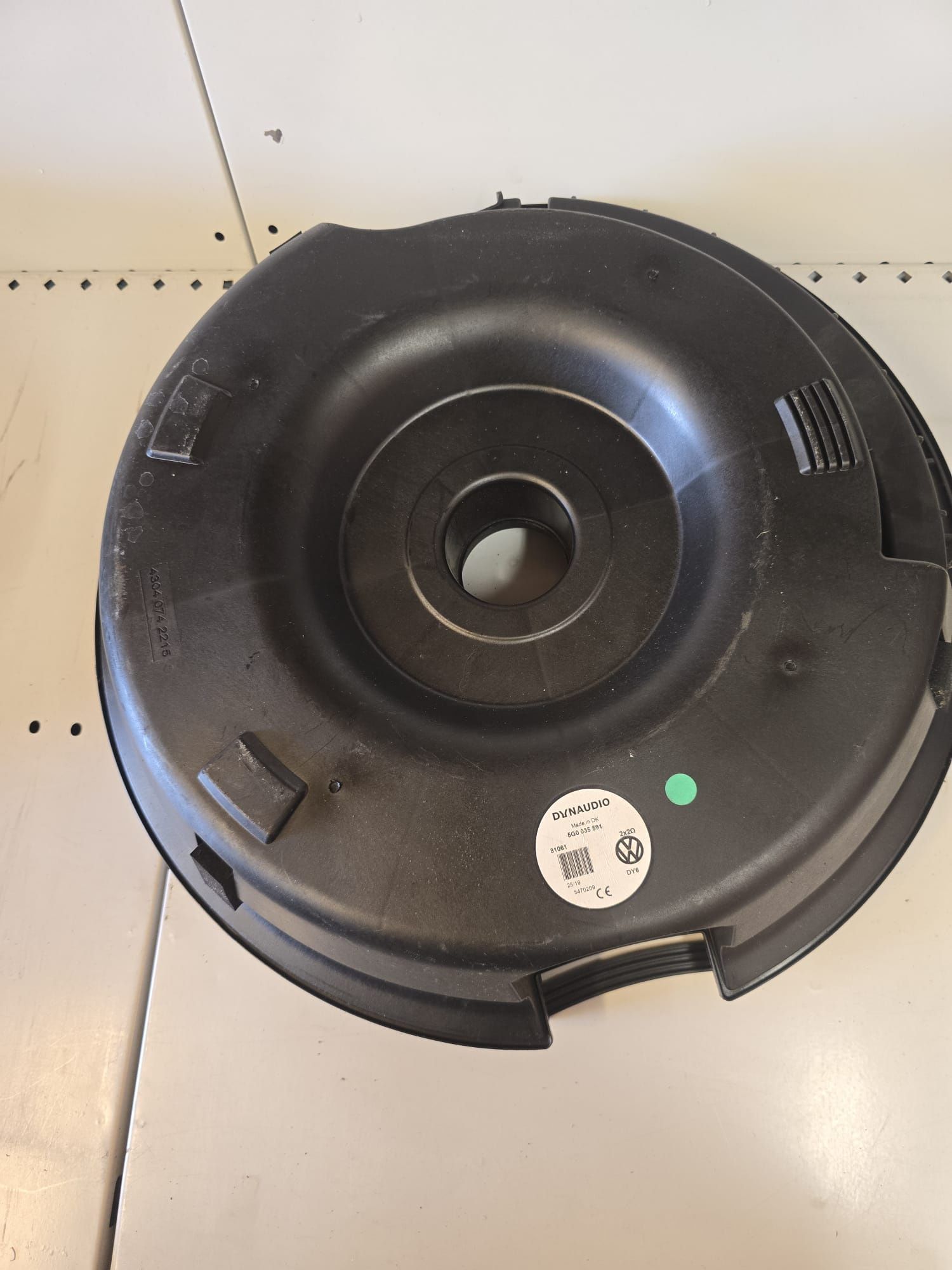 Subwoofer dynaudio passat b8 golf 7 arteon tiguan 2 5n