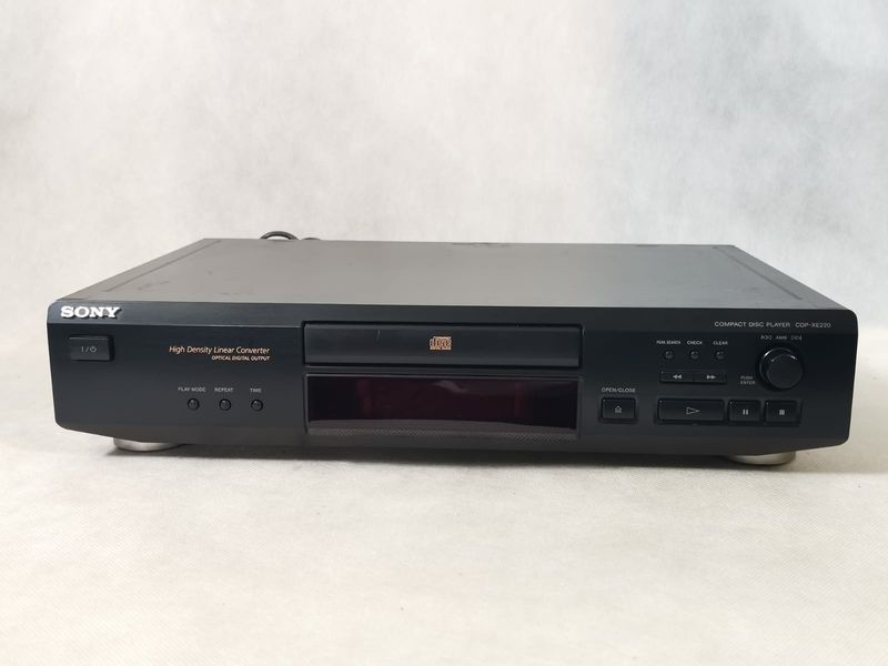 Sony CDP XE220 ODTWARZACZ PŁYT CD solidny Dobór Audio