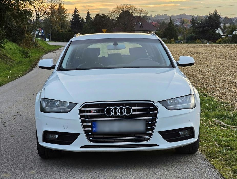 Audi A4B8 LIFT 3.0TDI Automat~Skóra~Nawigacja~Zadbana~Alufelgi~