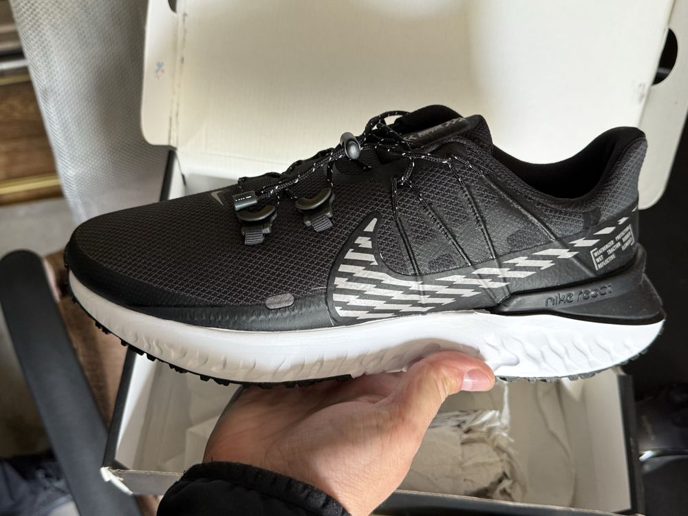 Кросівки Nike Legend React 3 Shield CU3864 001. Оригінал/27,5см/