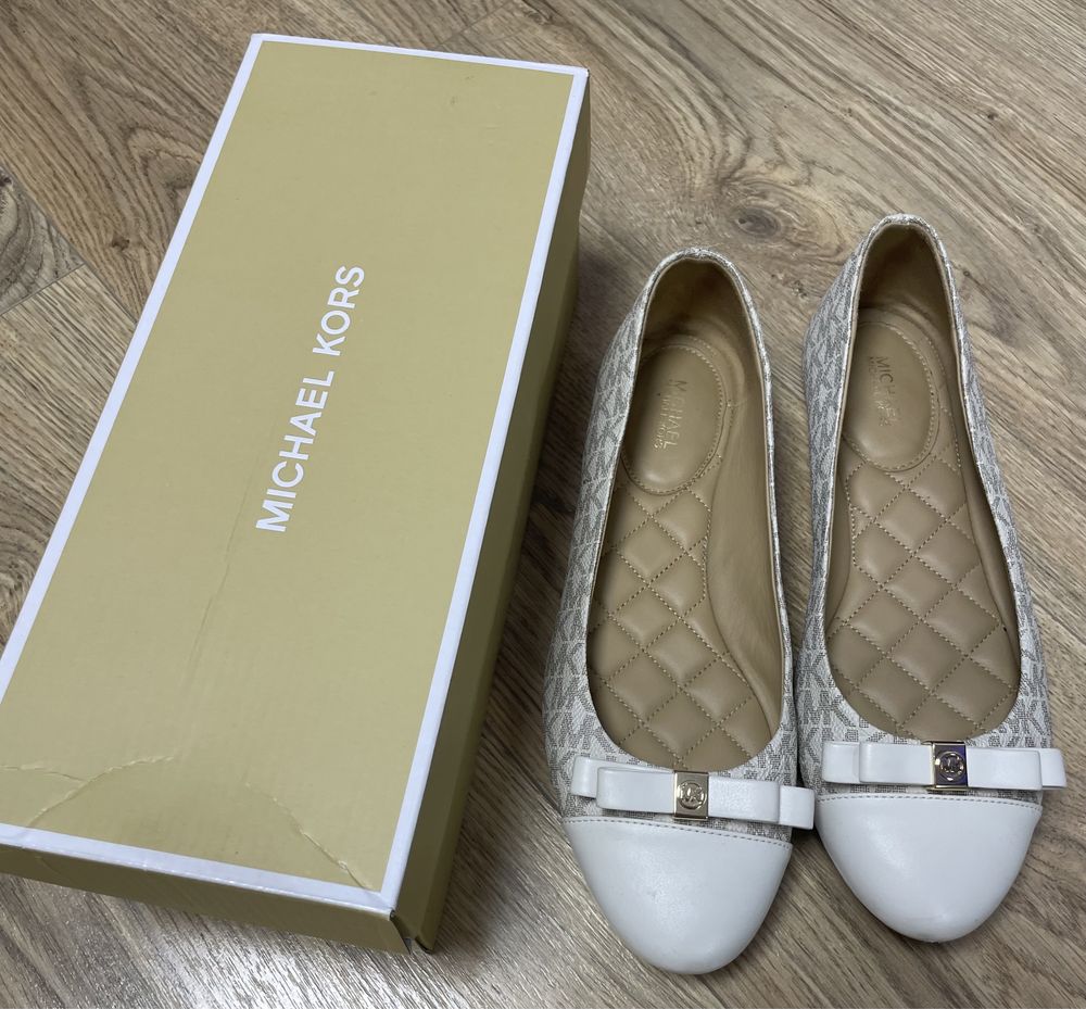 Baleriny logowane Michael Kors 39