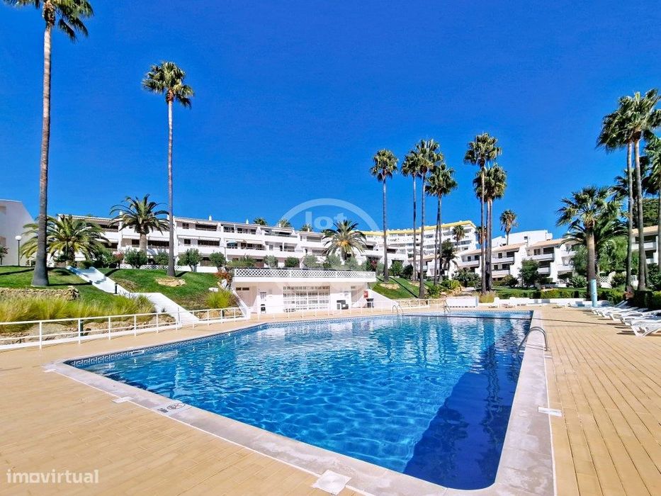 Bonito apartamento com 2 quartos inserido num excelente condomínio ...