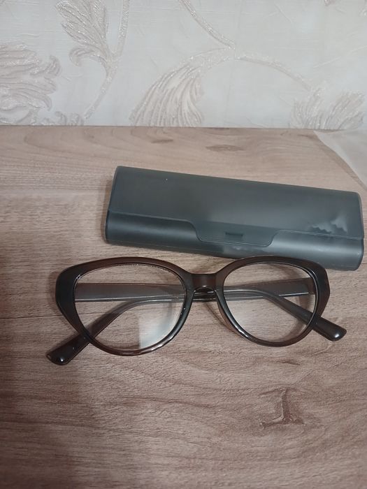 Окуляри, оправа.