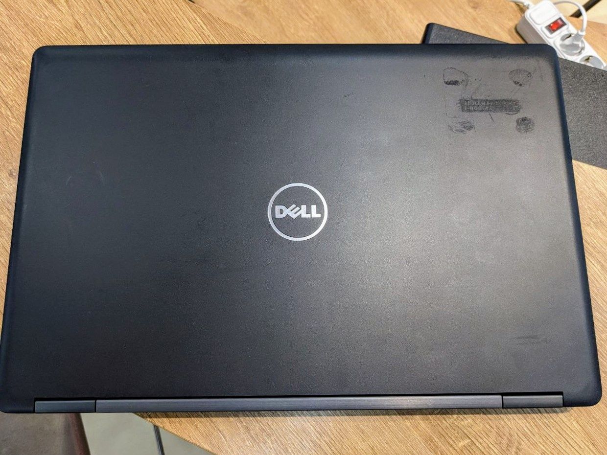 Dell latitude 5580 i5 Quadro gtx rtx 940mx