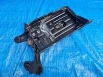 PODSTAWA akumulatora obudowa AUDI A3 8V / VW GOLF VII oryginał OEM