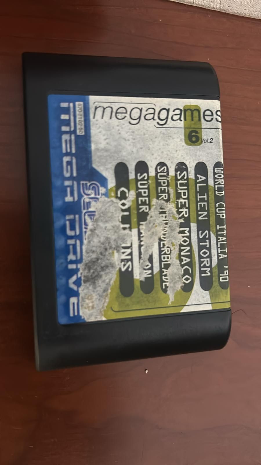 Mega Drive com 2 jogos e comando