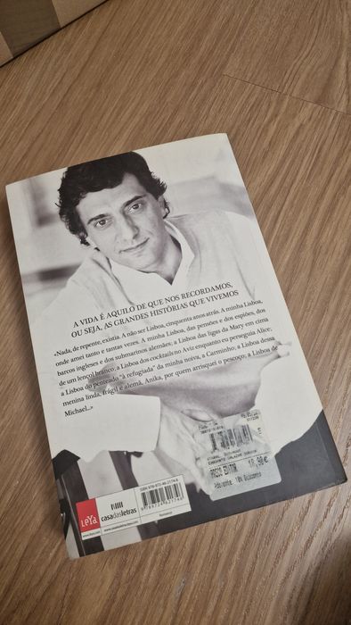 Livro Enquanto Salazar Dormia