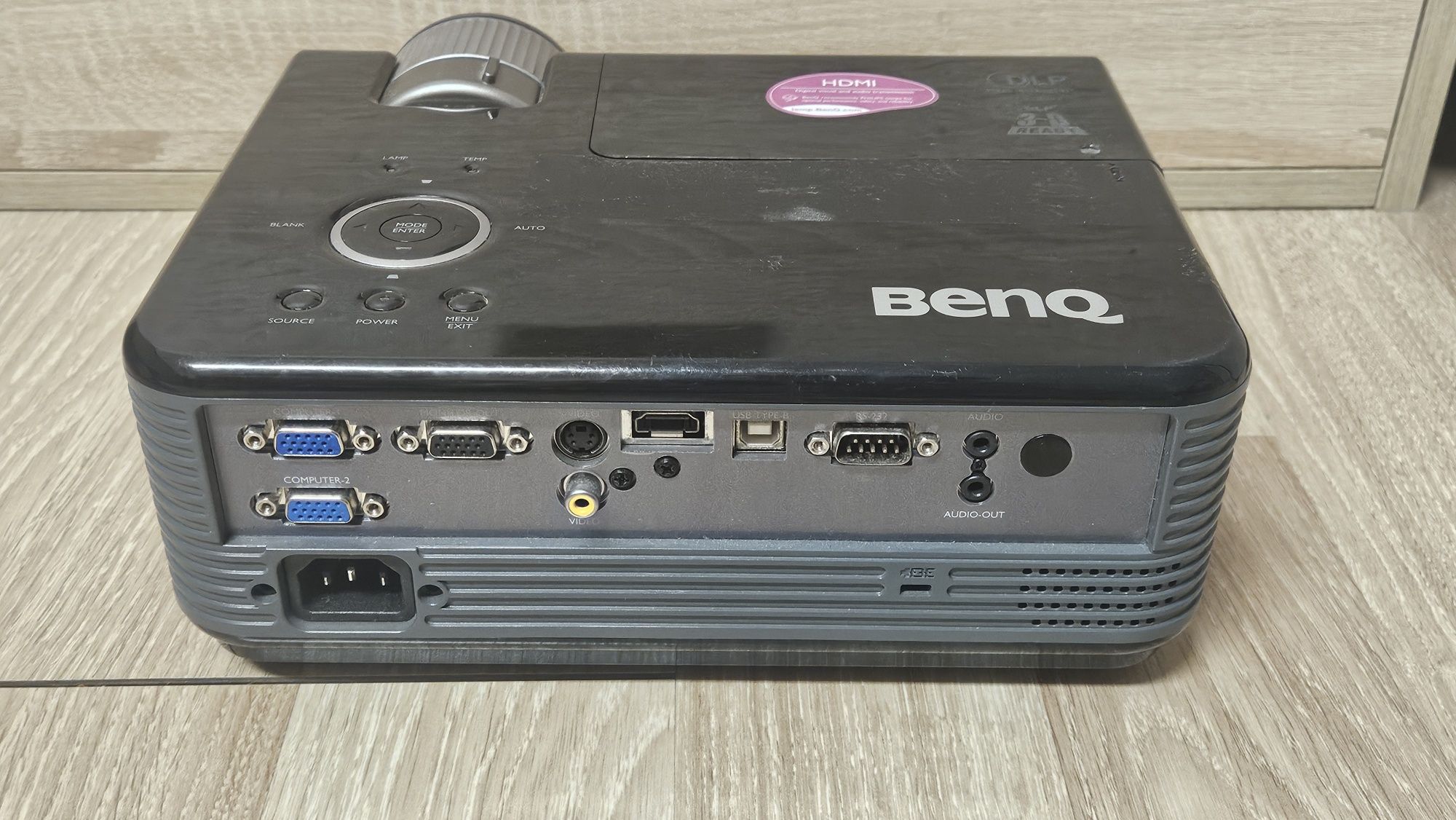 Projektor BenQ MX511
