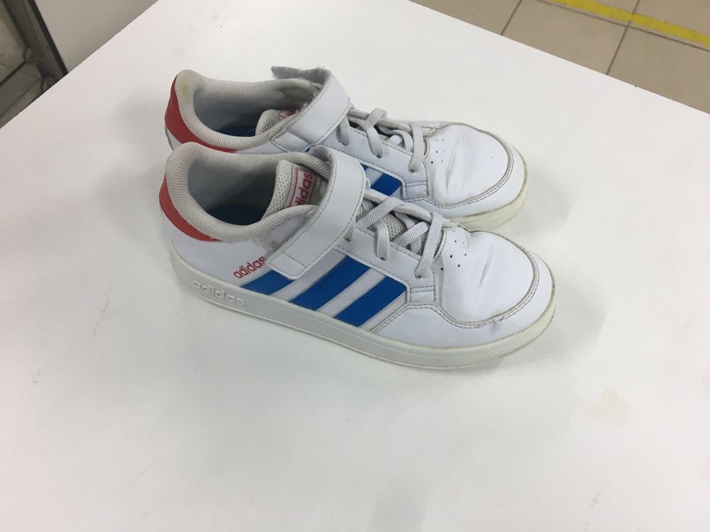 Продам дитячі кросівки adidas 34 розмір