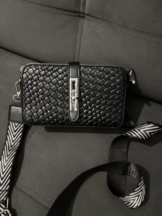 Жіноча сумка крос боді