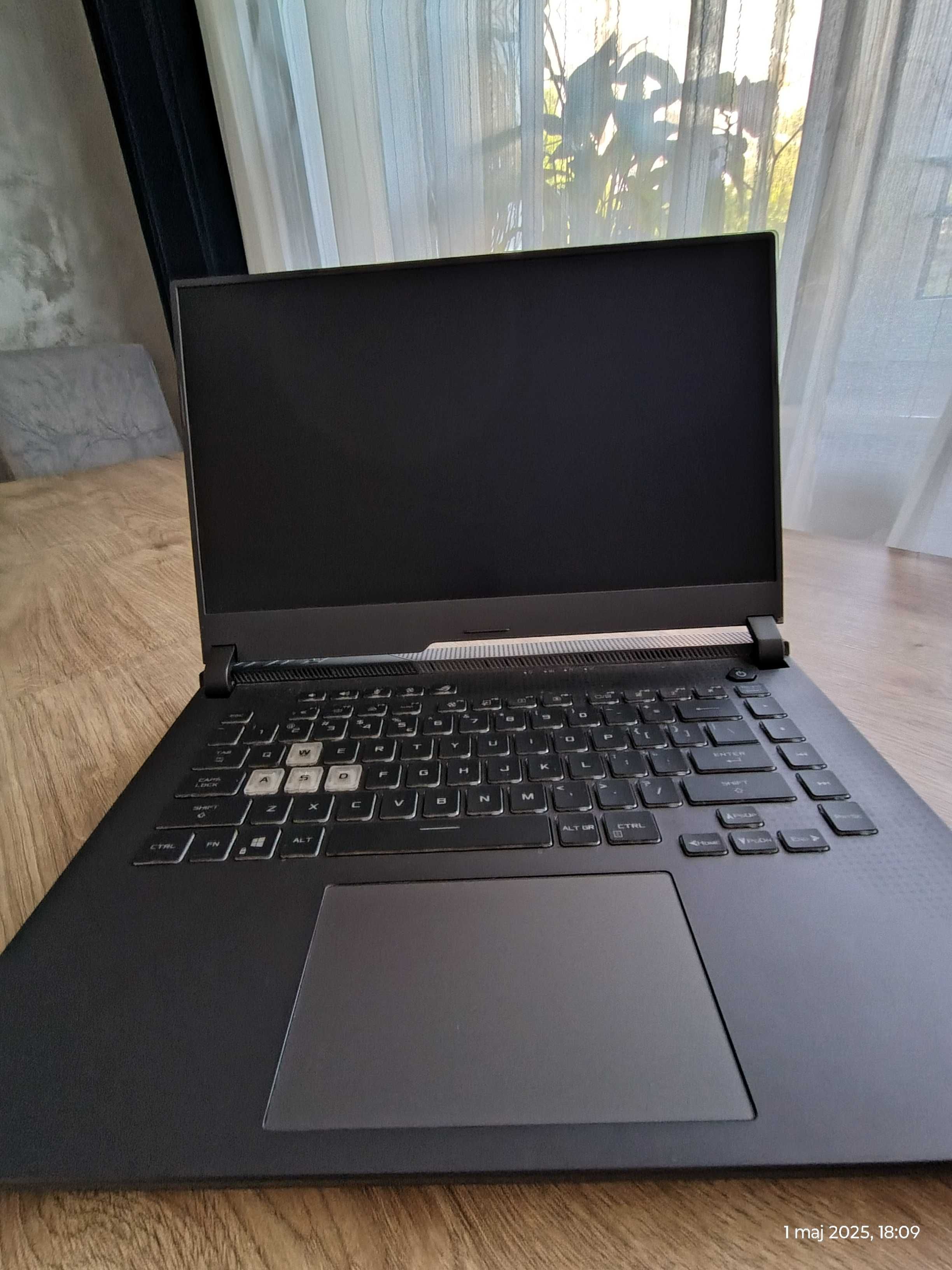Laptop ROG Strix G15