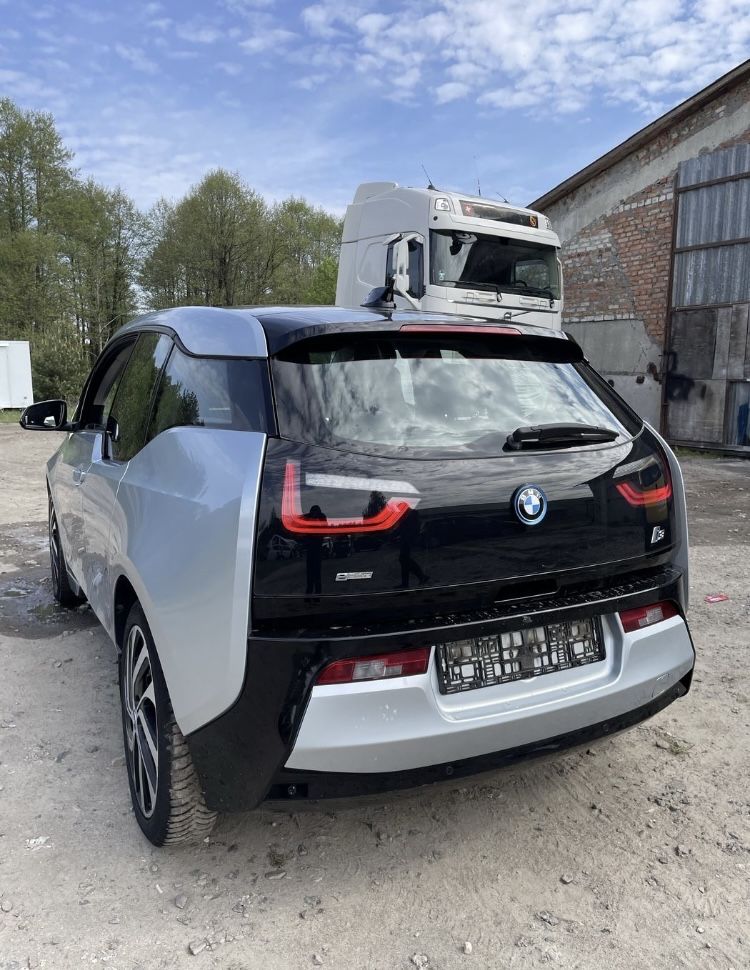 Розборка BMW і3 кришка багажника бампер крило щрот бмв і3 лючок