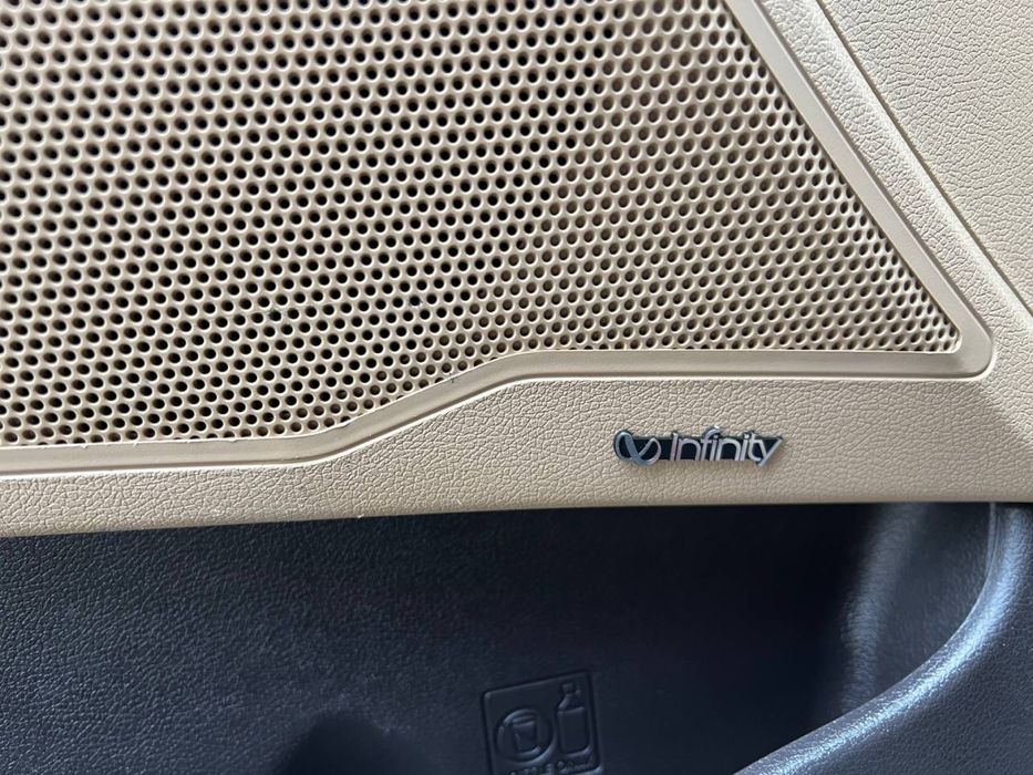 Hyundai Sonata Hybrid 2.4 • 2013 рік • Максимальна комплектація