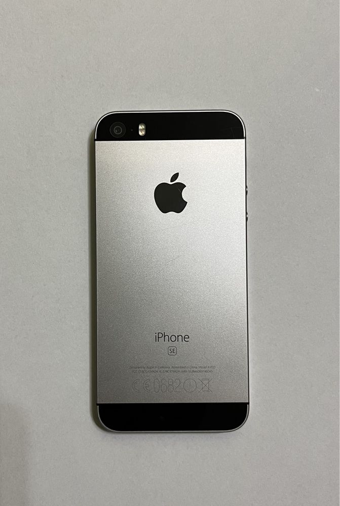 Iphone SE 16GB Silver A1723 uzywany