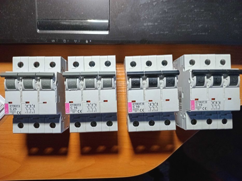 Автоматичний вимикач ETI ETIMAT 3P C10. C16. C25.