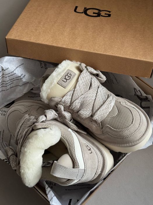 UGG Lowmel Light Grey
