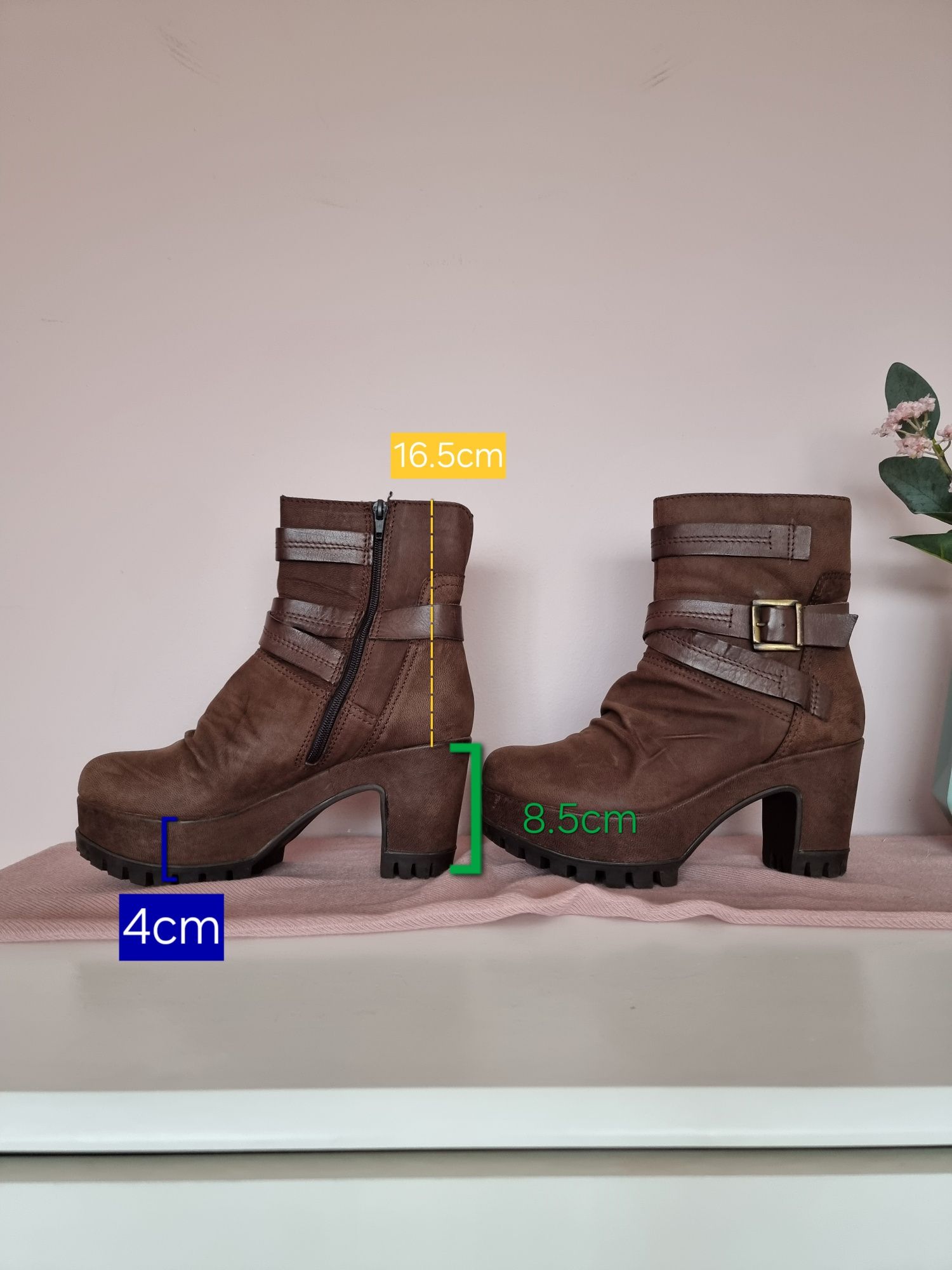 Botas castanhas em pele / salto em bloco / plataforma / 40