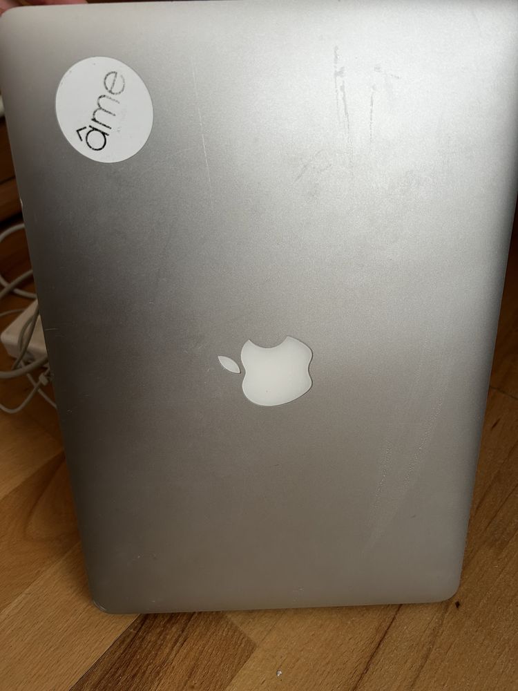 Macbook Pro apple A1502 używany