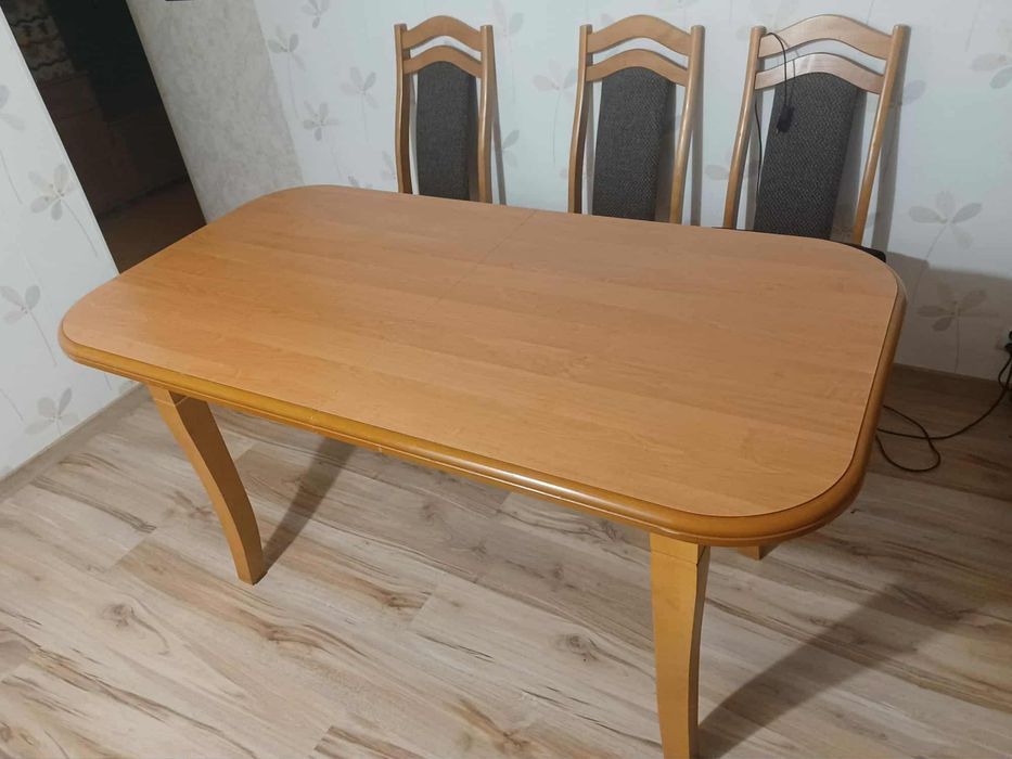 Stół rozsuwany i 6 krzeseł