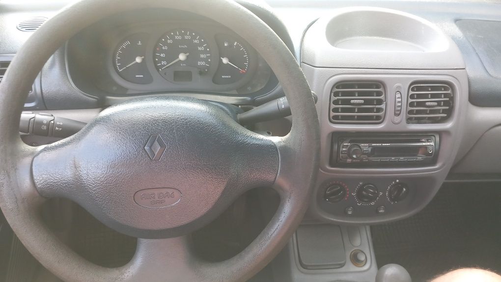 Clio Authentique 1.2 gasolina