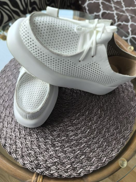 Жіночі шкіряні кеди- кросівки